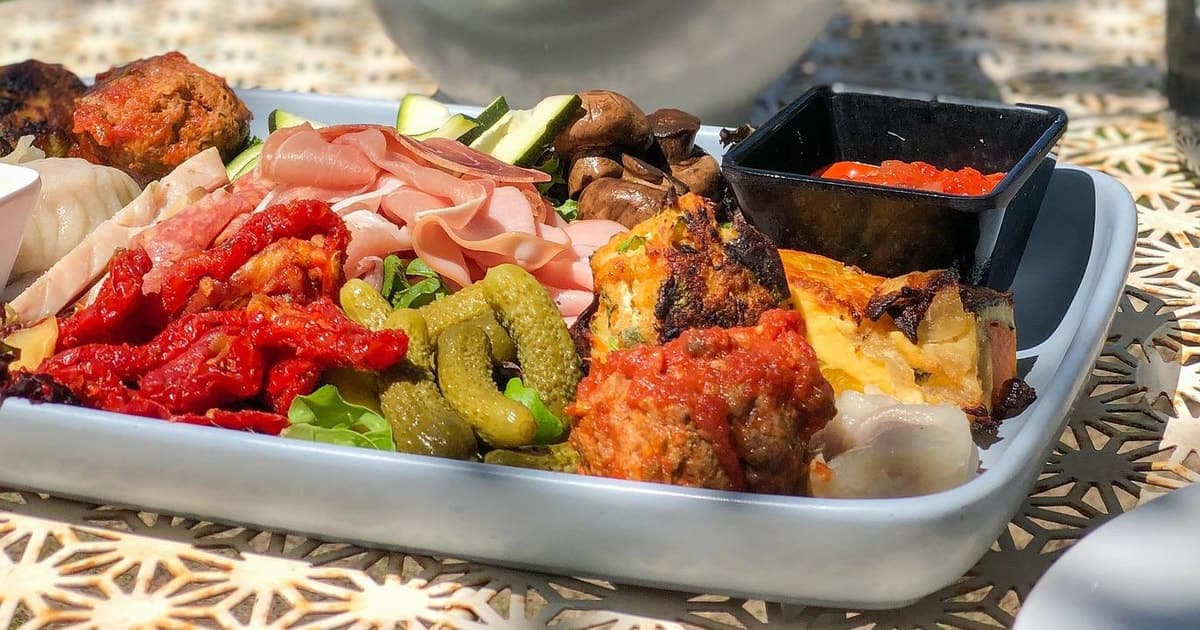 Granada: tour guiado a pie por la ciudad con gastronomía andaluza