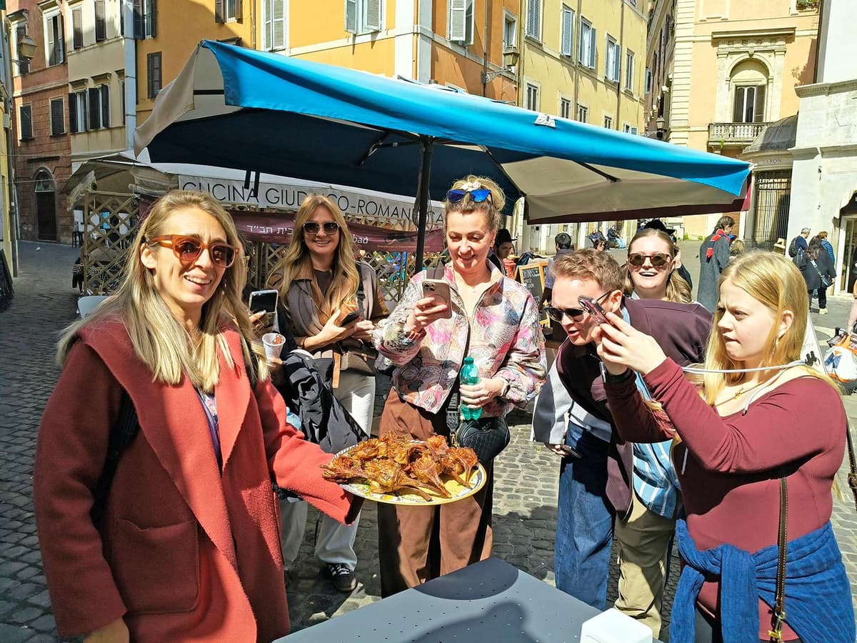 Rome: Jewish Quarter and Campo de' Fiori Street Food Tour