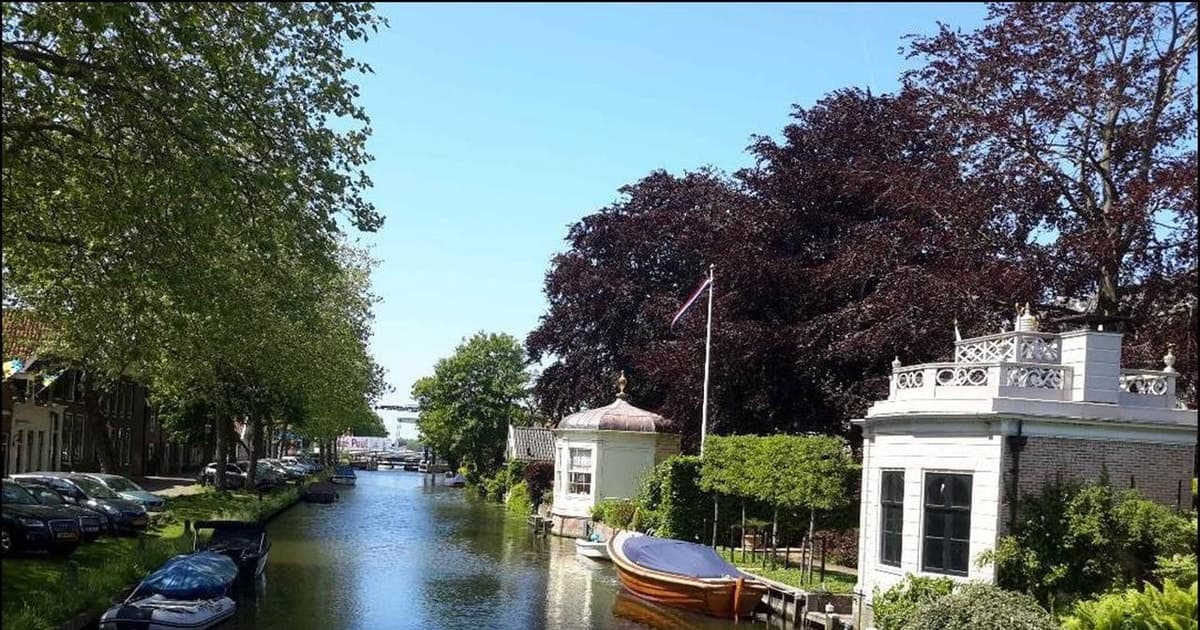 Full-day excursion to Edam, Volendam and Marken