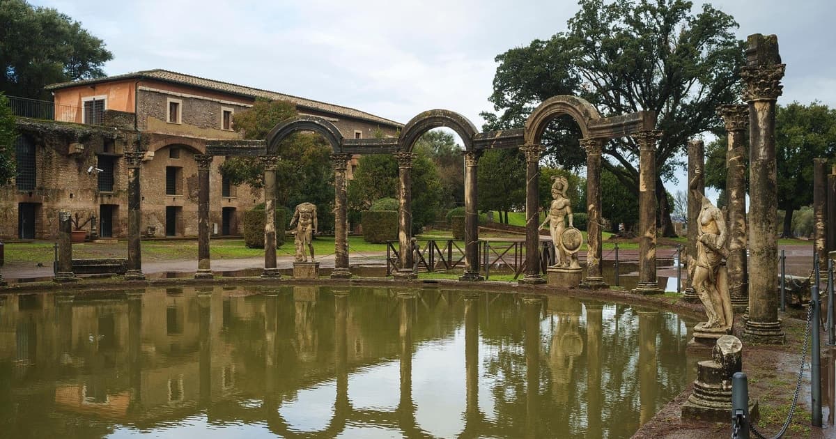 Tour de la Villa de Adriano y sabores italianos en una tienda histórica