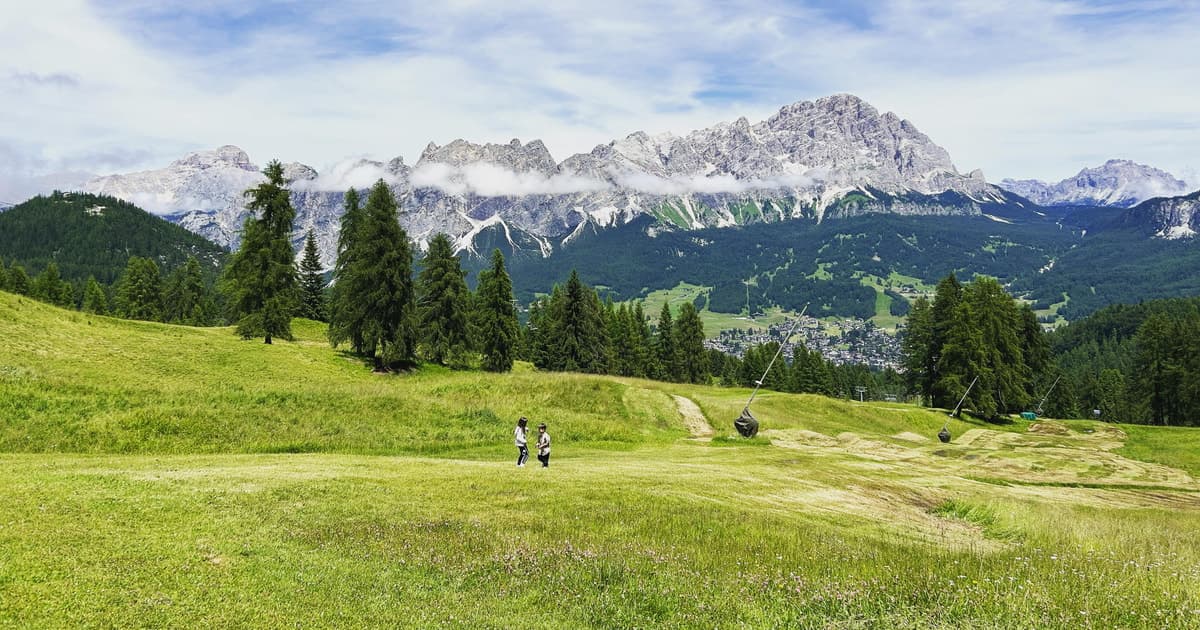 Venice: Dolomites Guided Small-Group Day Tour