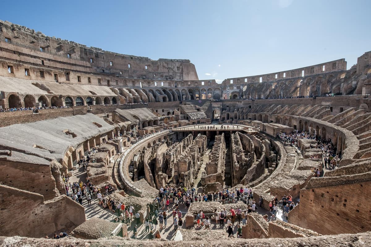 Rome: Colosseum, Roman Forum & Palatine Hill Tour