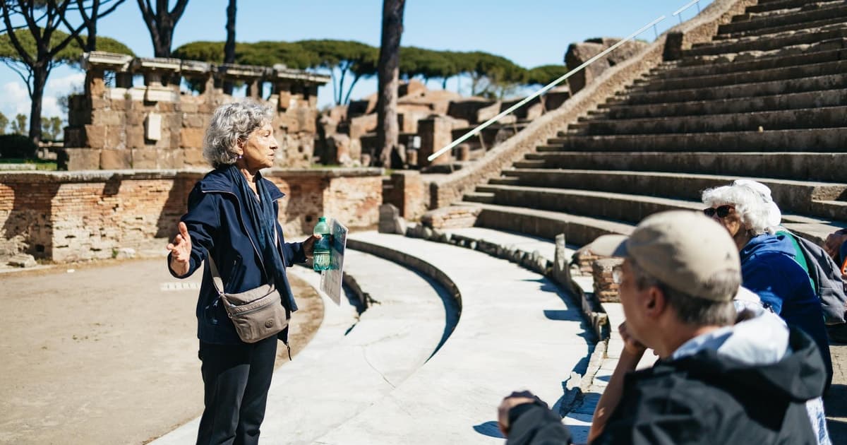 Desde Roma: Ostia Antica Excursión guiada de medio día en tren