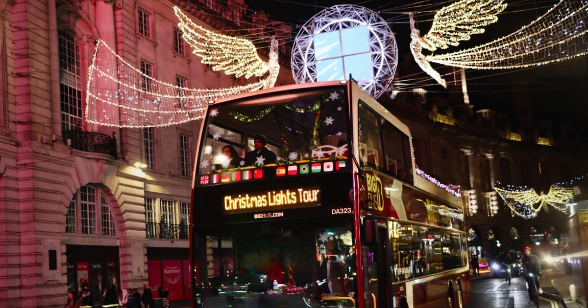 London: Christmas Lights Open-Top Bus Tour with Live Guide