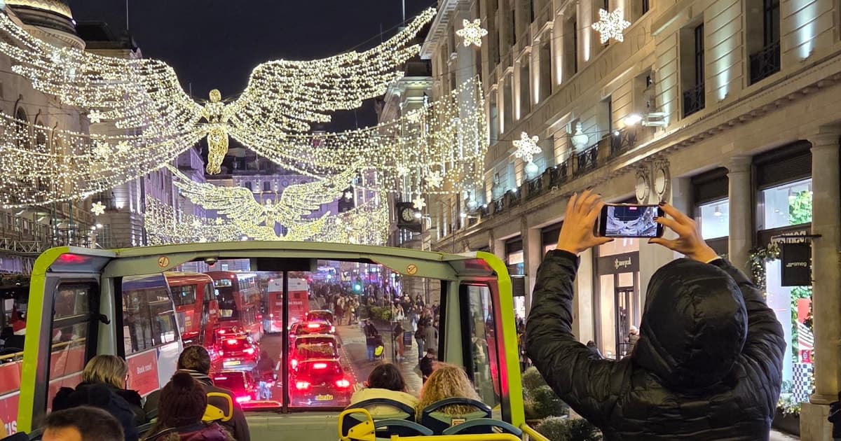 London: Christmas Lights Open-Top Bus Tour
