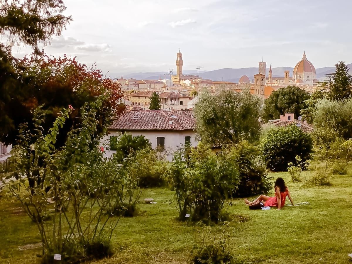 Florence: a walk between the historic old town and the Tuscan countryside, nature and views
