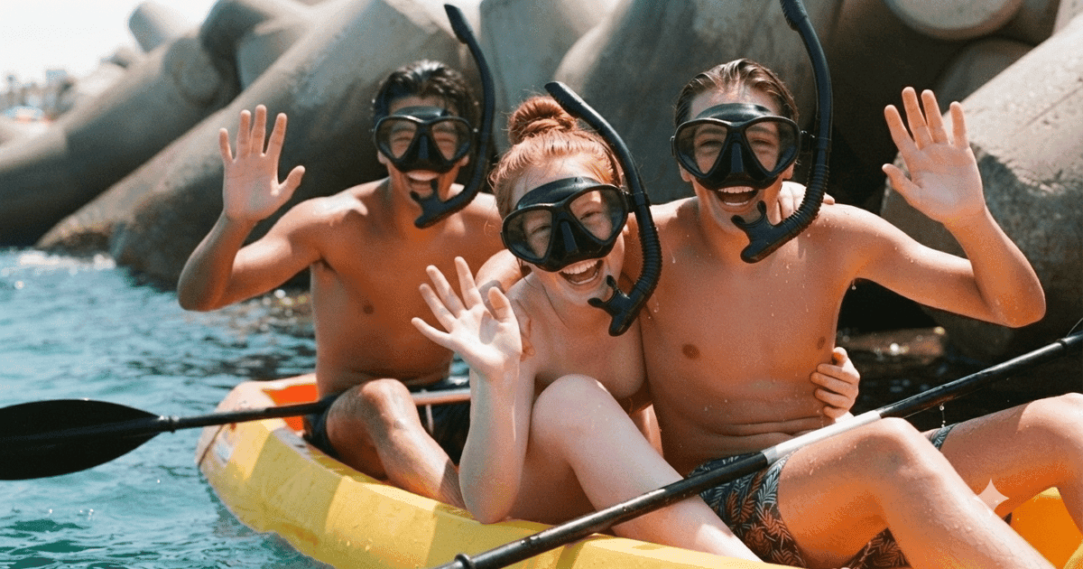 Barcelona: Kayak and Snorkeling Tour from Barceloneta Beach