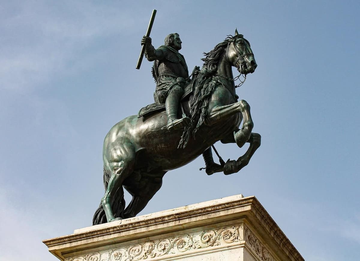 Madrid: Tour del Madrid de los Austrias, historias, secretos y traiciones.