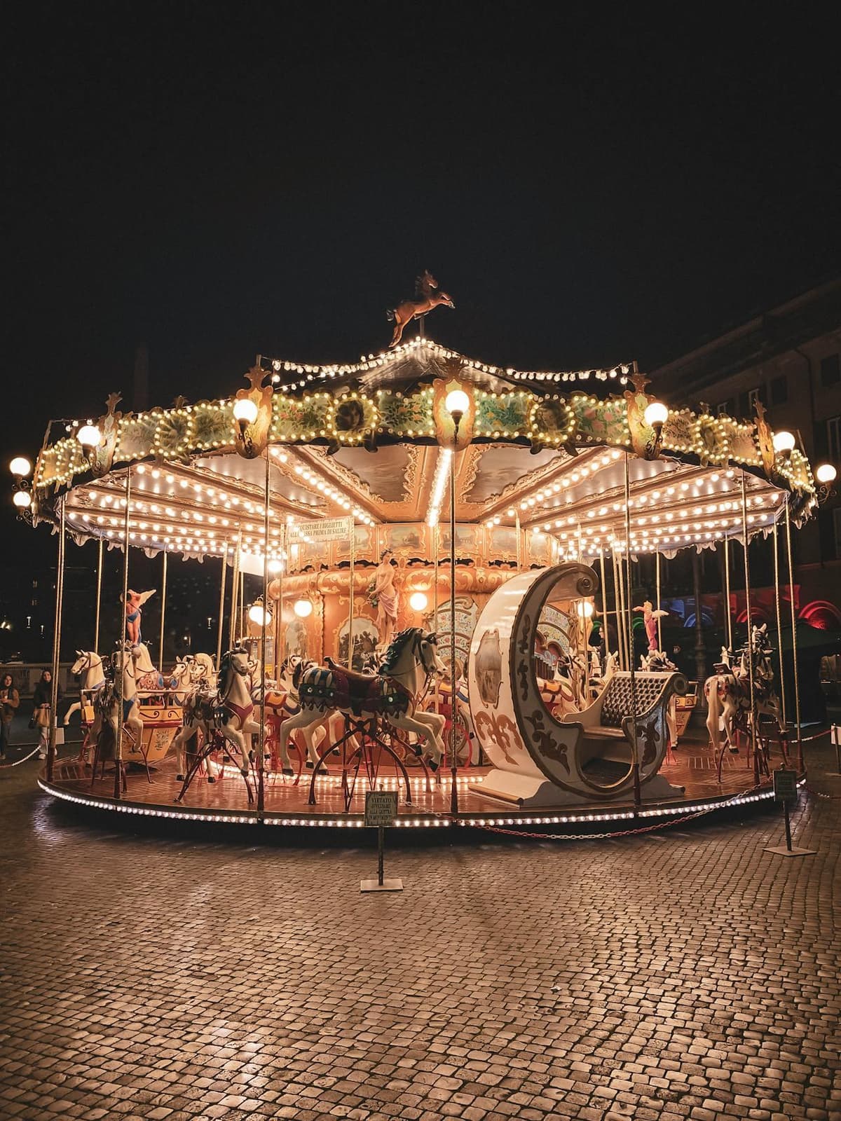 Rome: Christmas Markets Tour with Pantheon Entry