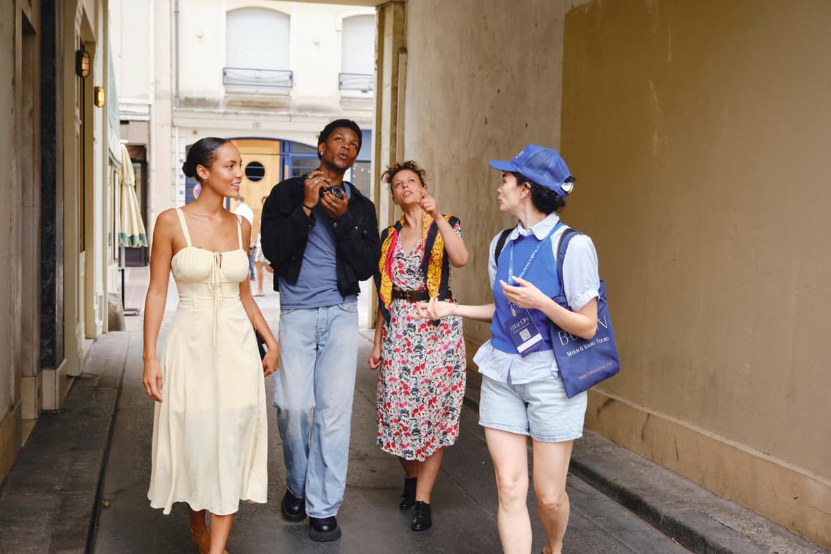 PARÍS: Tour a pie guiado por el Barrio Latino - 12 personas 2,5 h