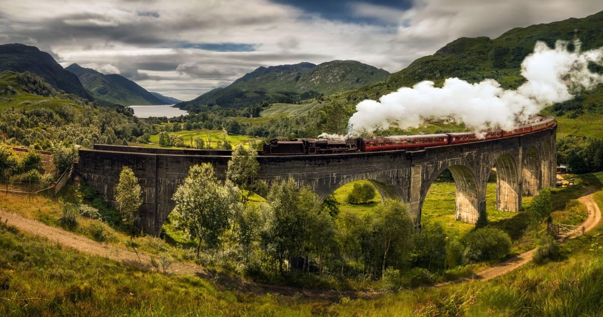 From Glasgow: Glenfinnan, Loch Lomond & The Highlands