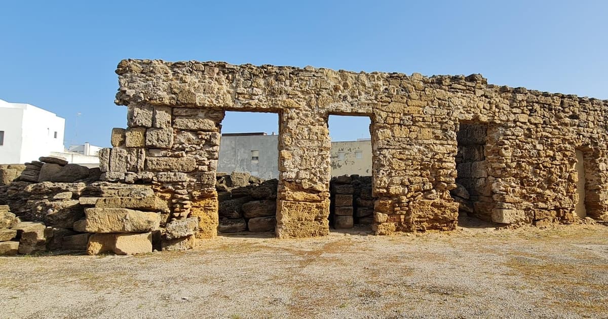TAPECA | Triple Esencia: pasado fenicio, romano y medieval de de Cádiz