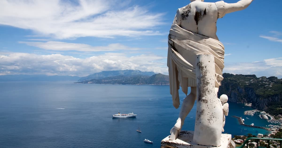 Desde Sorrento: excursión de un día a Capri y la Gruta Azul