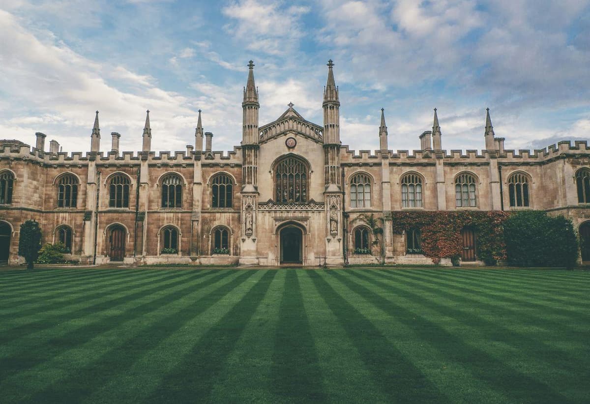 From London: Cambridge and Medieval England Small Group Tour