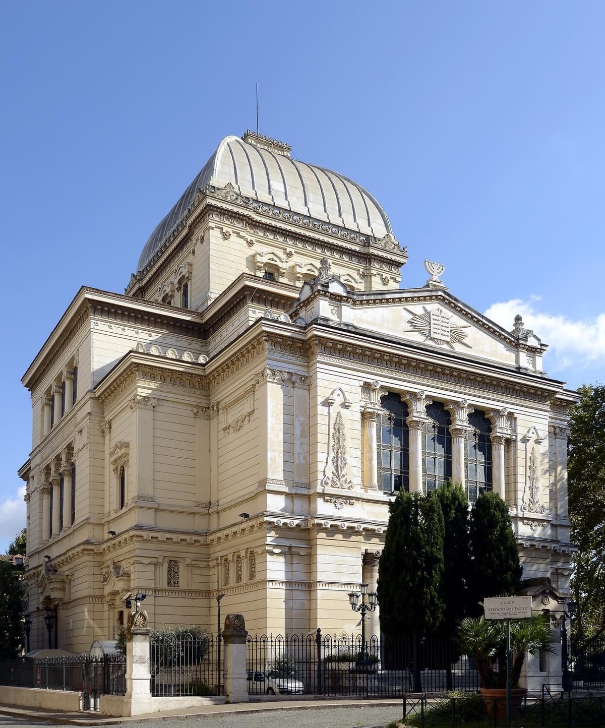 Rome: Jewish Ghetto Walking Tour with Breakfast