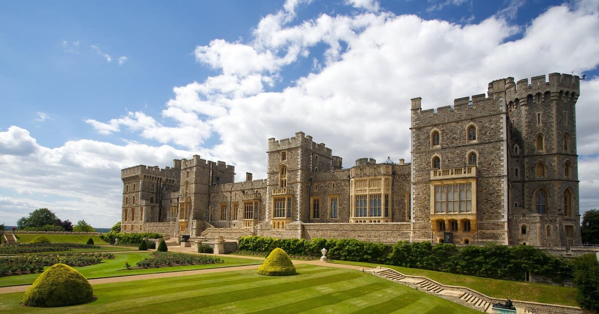 Luxury Windsor, Bath & Stonehenge Tour from London