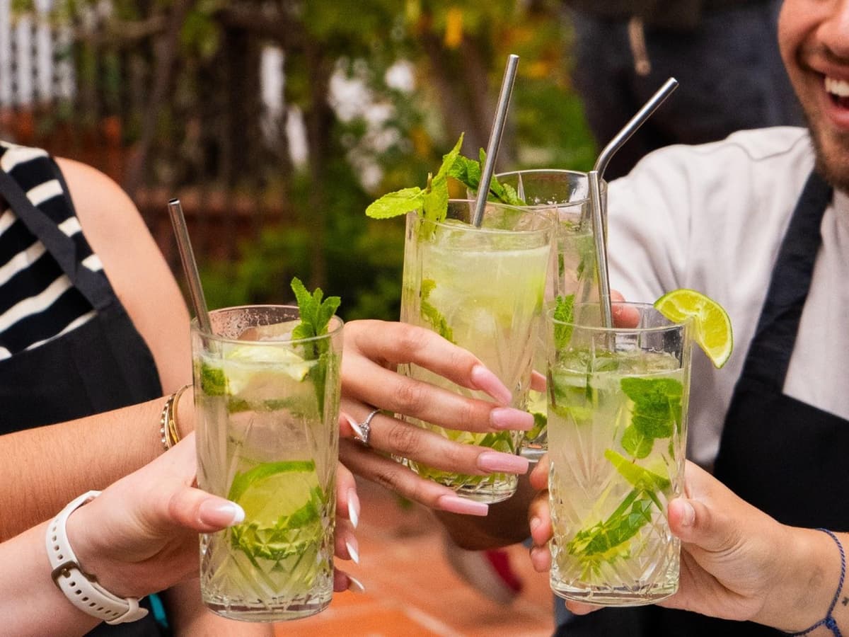 Barcelona: Cocktail Making Class with a Local Mixologist