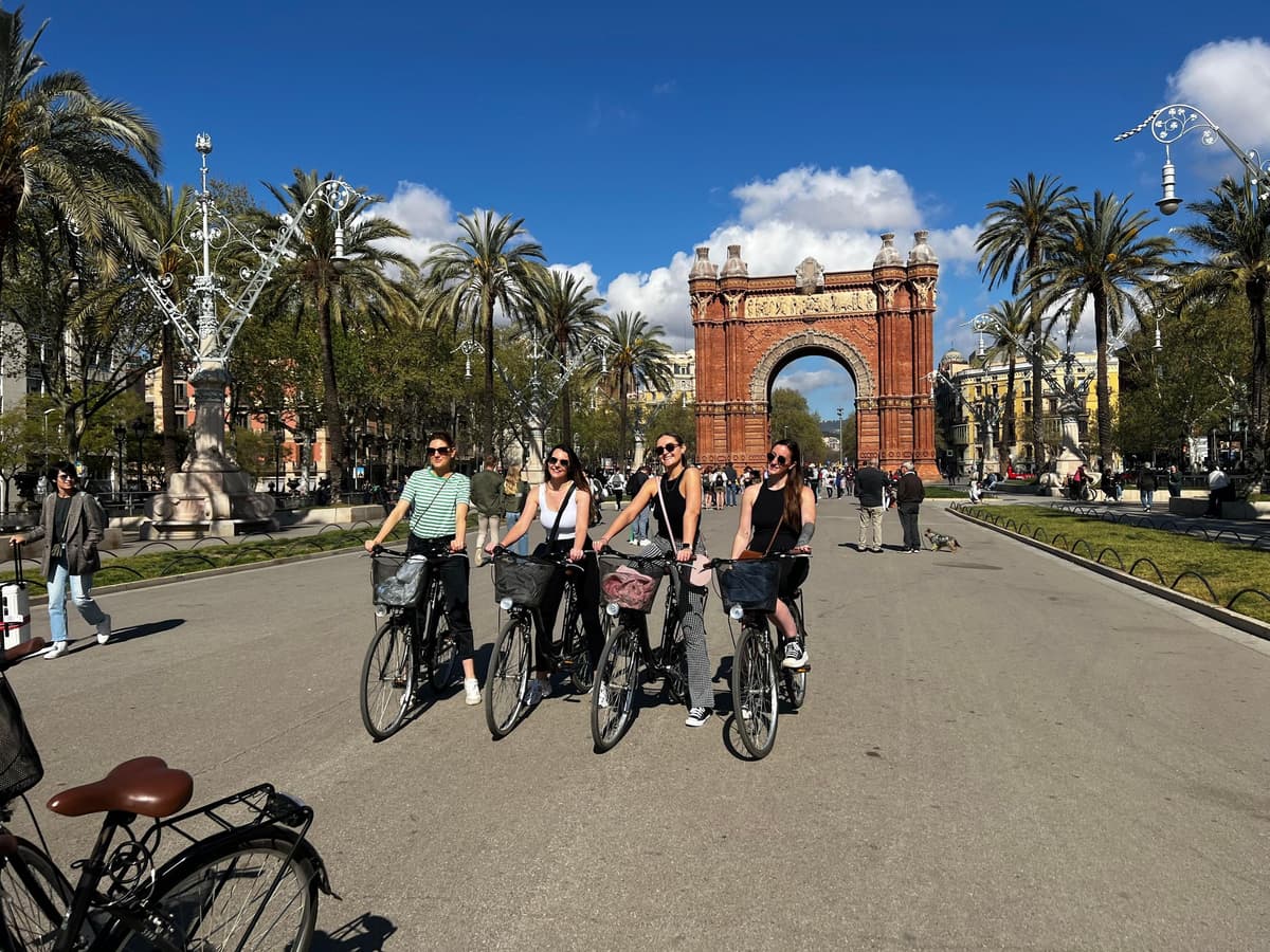 Barcelona: Hidden Gems by Bike