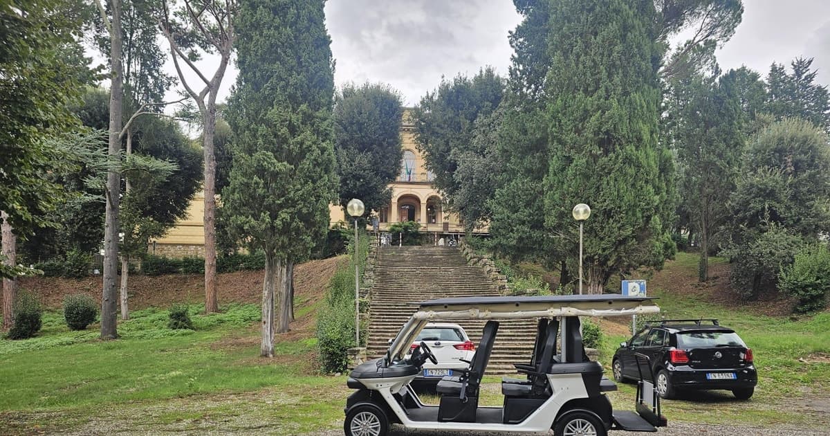 Golf Cart Tour Florence Hills and Michelangelo Square