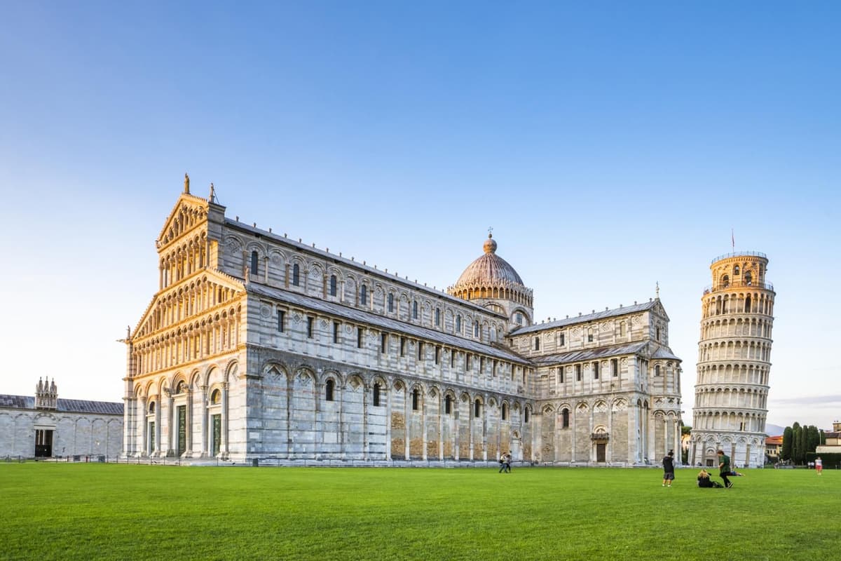 Florencia: excursión de un día a Pisa con entradas a la torre y la catedral.