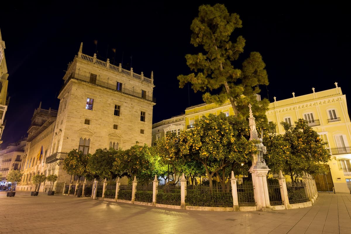Valencia oculta: tour nocturno de fantasmas