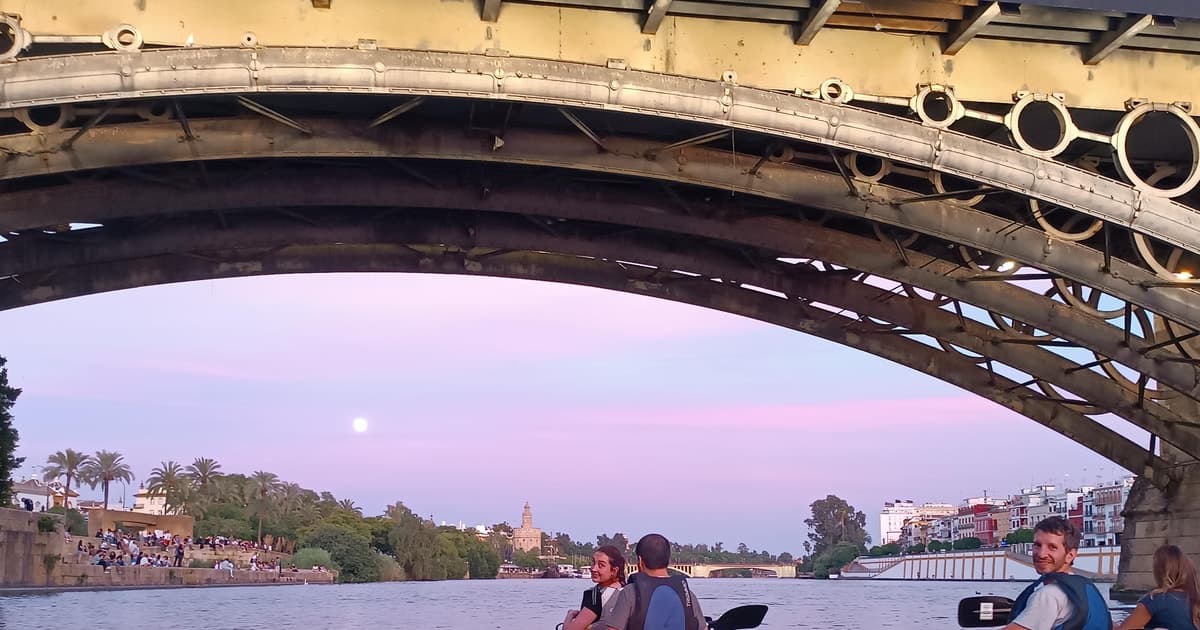 Sunset Kayak: Historic Seville, Triana and La Cartuja