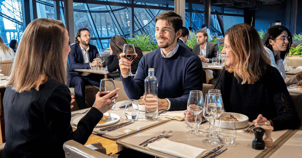 París: Cena en la Torre Eiffel y Crucero