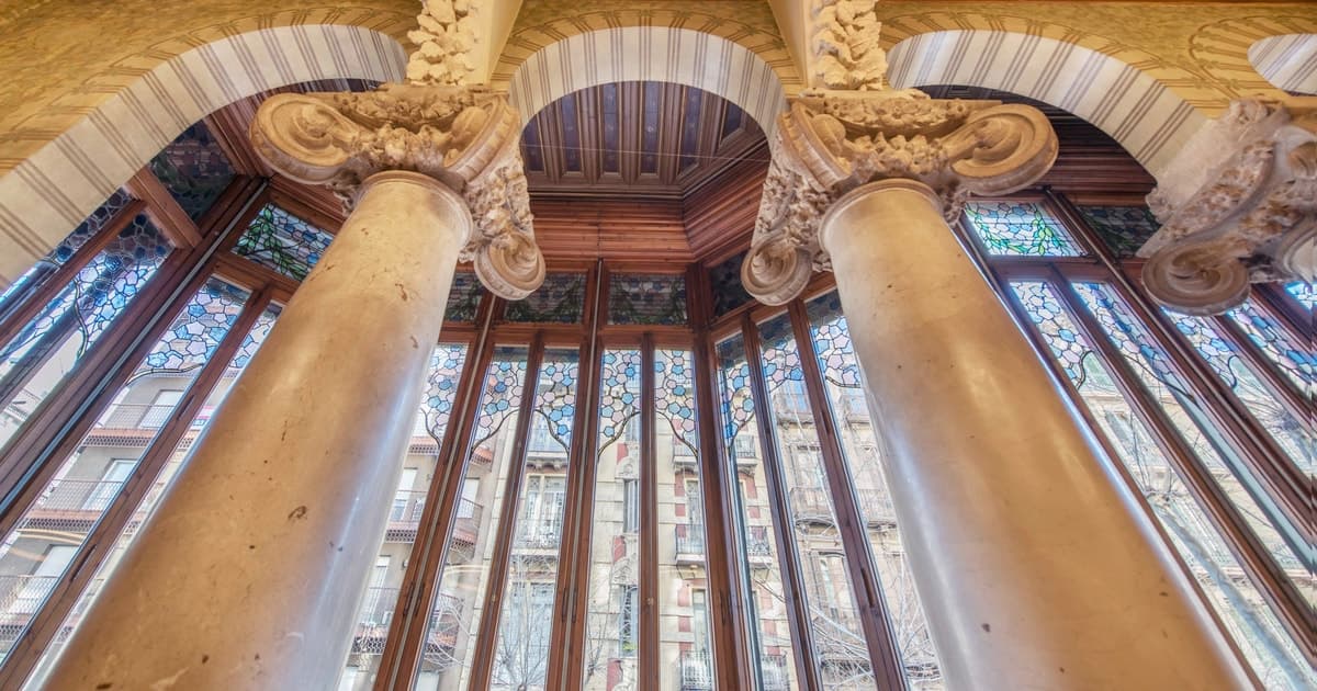 Barcelona: Palau Baró de Quadras Tickets and Guided Tour