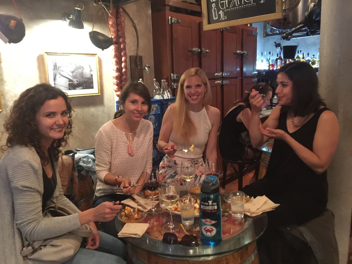 Barcelona: Market, Tasty Tapas/Food and Gothic History Tour