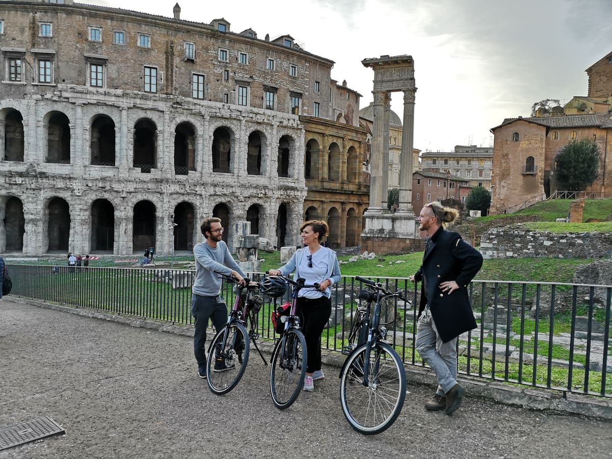 Rome By Night: Small Group E-Bike Tour