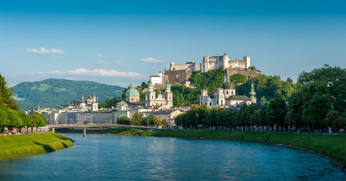 Desde Viena: excursión guiada de 1 día a Salzburgo (incluida Melk)