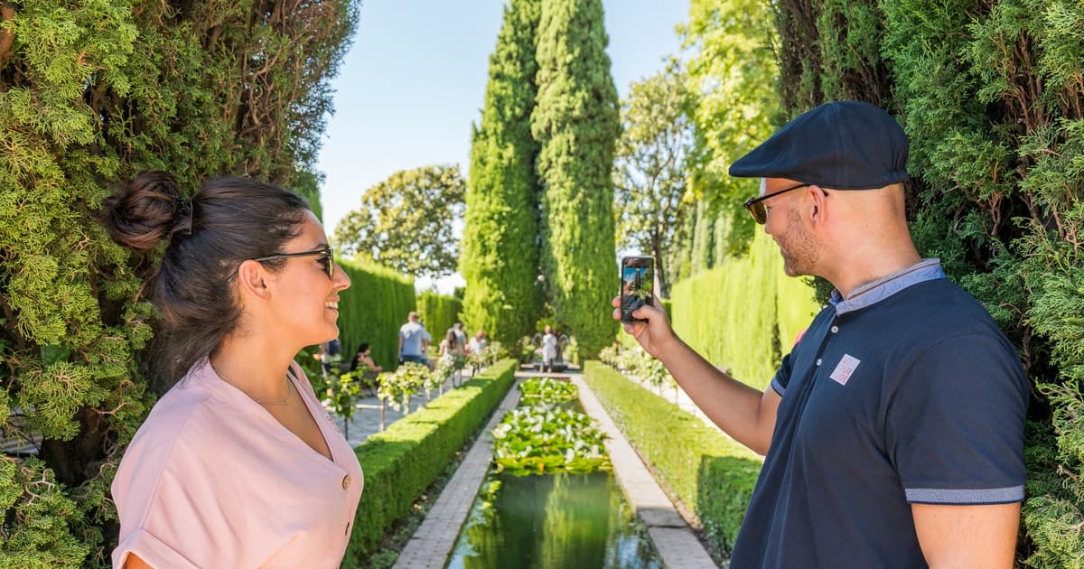 Alhambra: ticket y tour guiado con Palacios Nazaríes