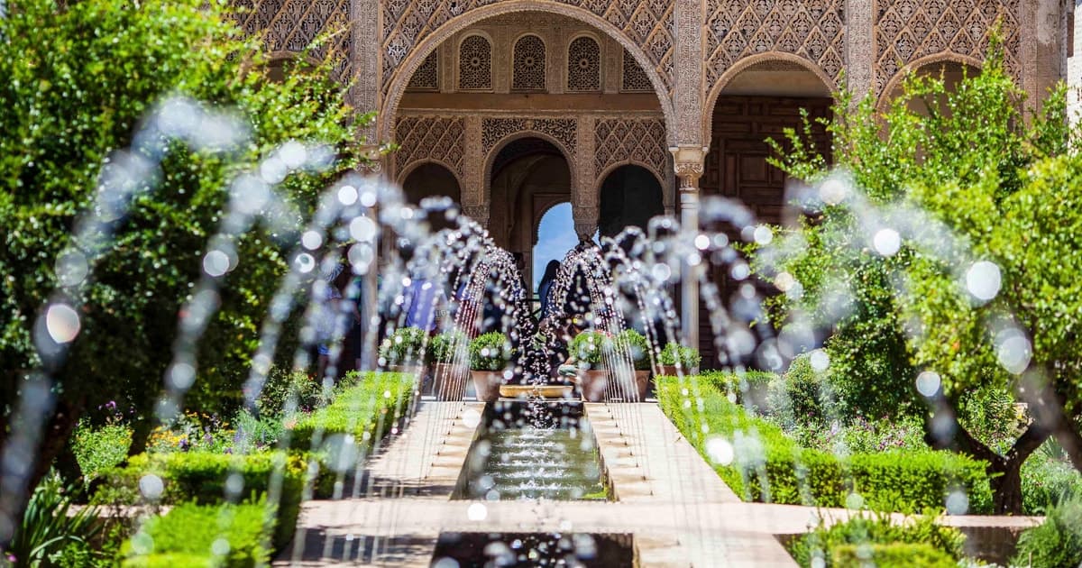Granada: tour guiado por la Alhambra con acceso rápido