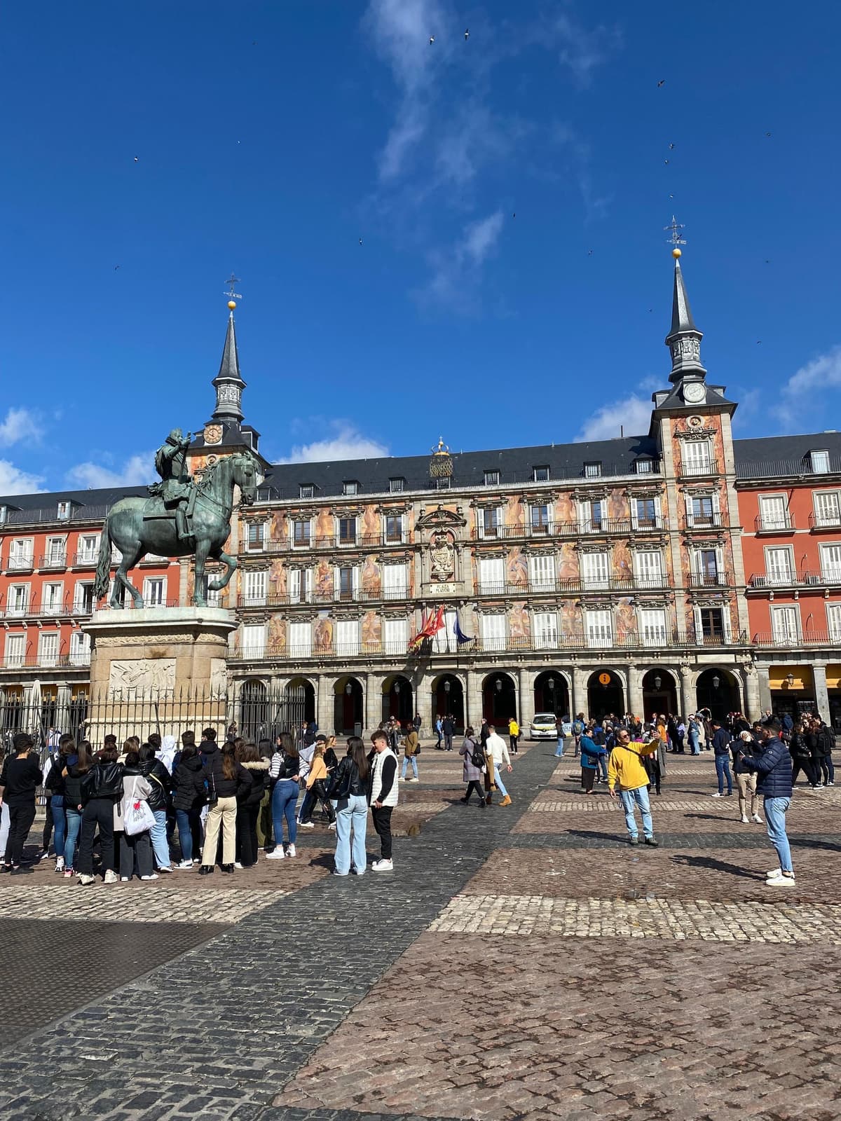 Paseo con un local por Madrid de los Austrias opción visita Museo del Prado