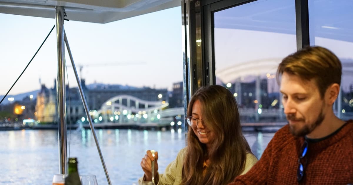Barcelona: Lunch or Dinner on the Mediterranean Sailing Tour