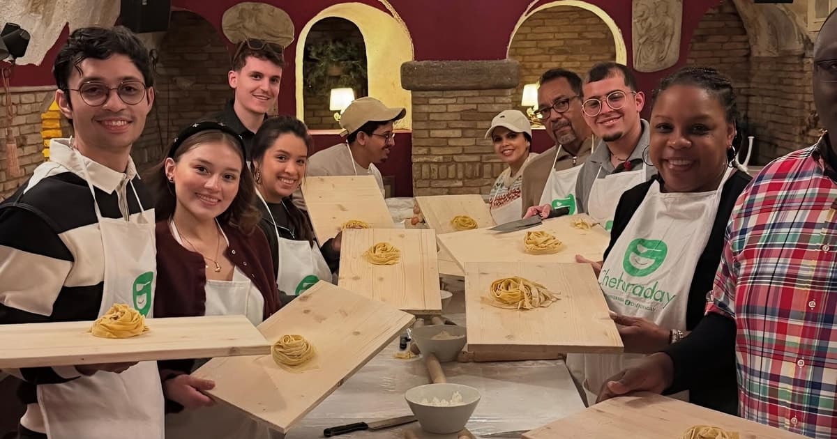 Rome: Pasta & Tiramisu Cooking Class near the Spanish Steps