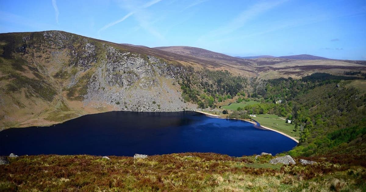 From Dublin: Wicklow, Powerscourt, and Glendalough Day Tour
