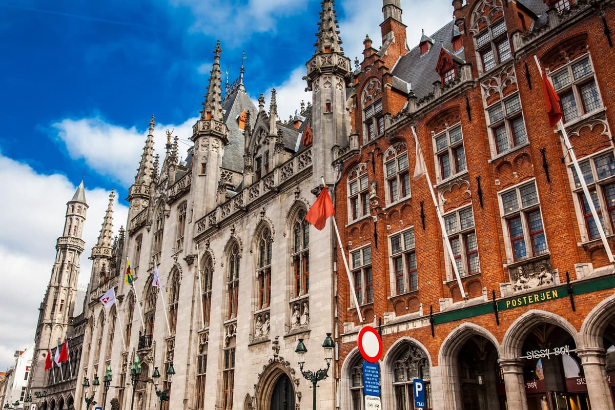 Bruges Day Trip from Paris &Historium VR - Small Group Tour