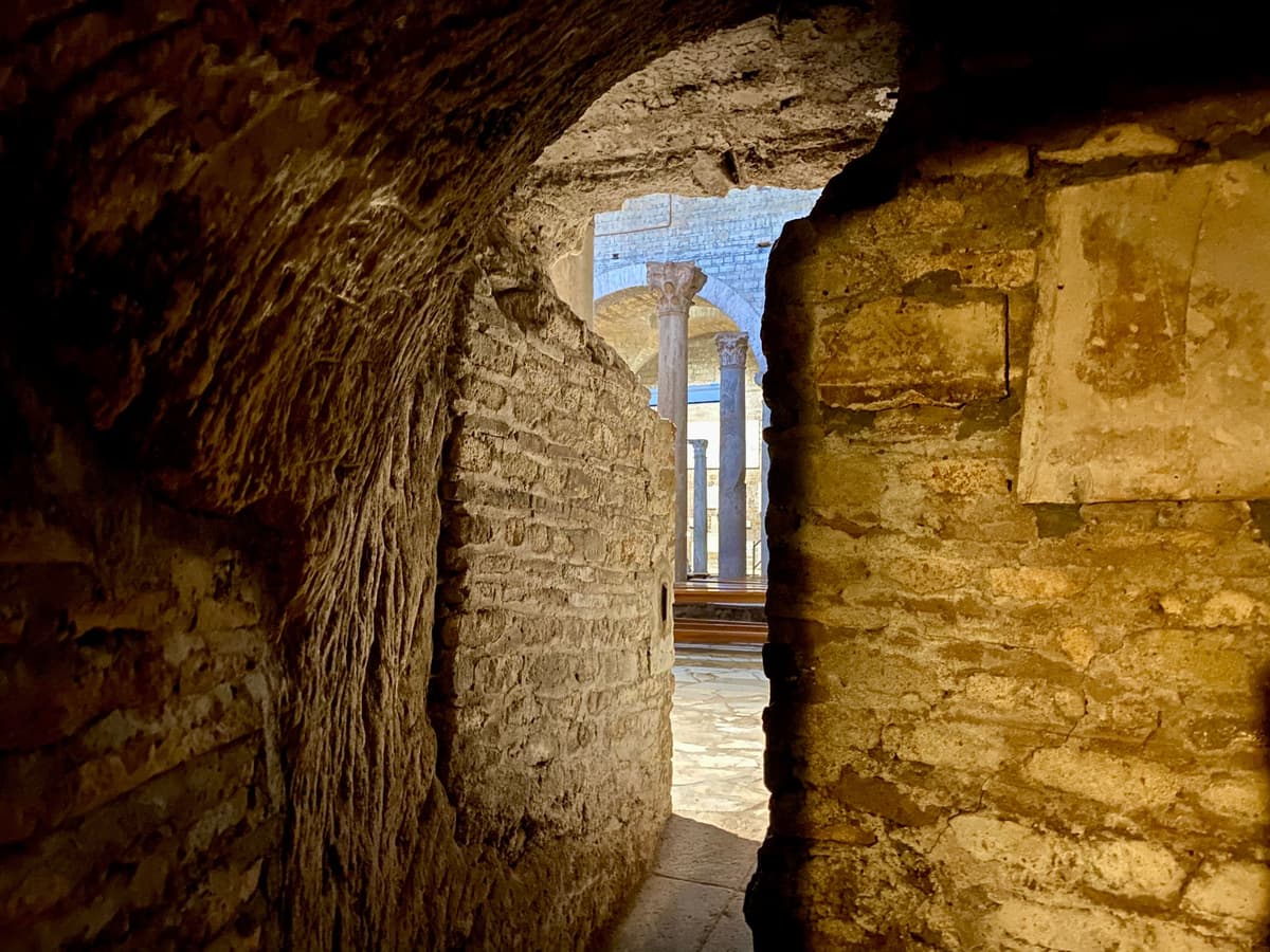 Roma: tour semiprivado por las catacumbas y el subterráneo de San Clemente