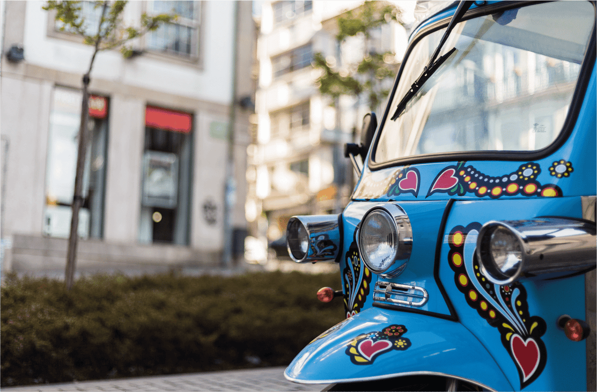 Porto: Historic Center Tuk-Tuk Tour