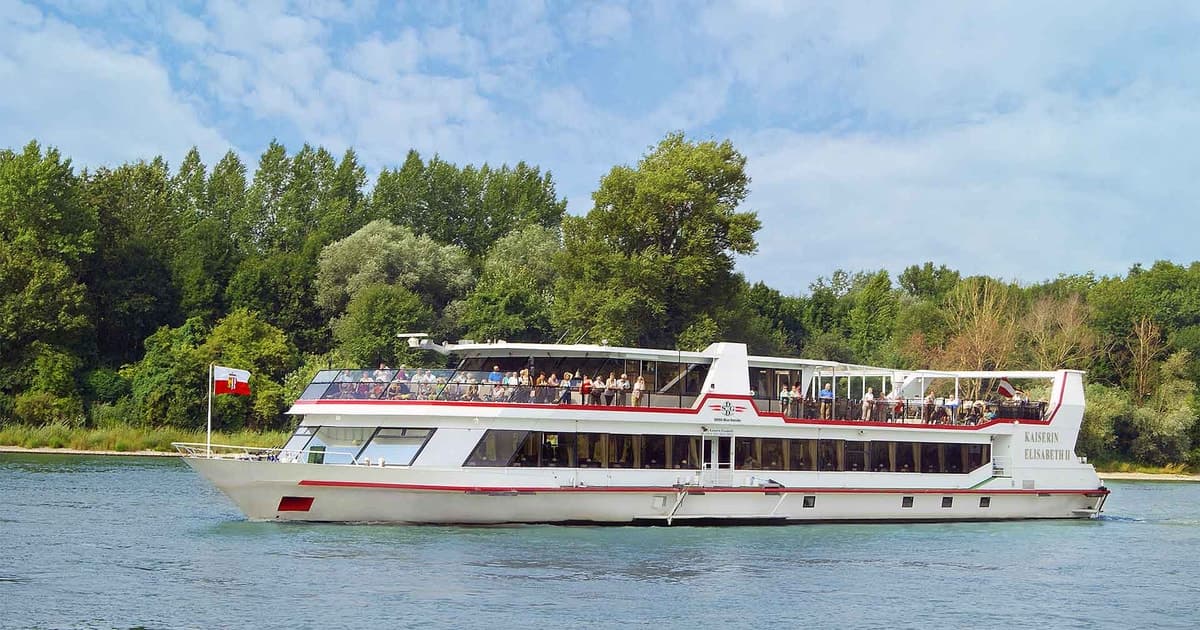 From Vienna: Dürnstein and Wachau Cruise