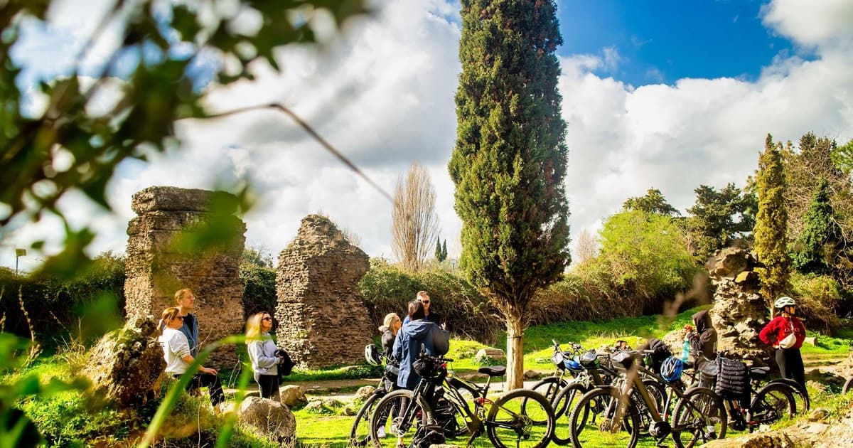 Appian Way Aqueducts Bike Tour (Catacombs & Lunch upgrade)