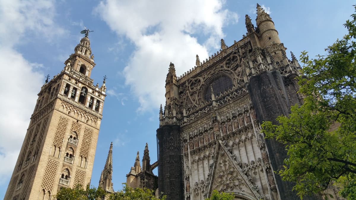 Sevilla: visita guiada con acceso rápido a la catedral y la Giralda