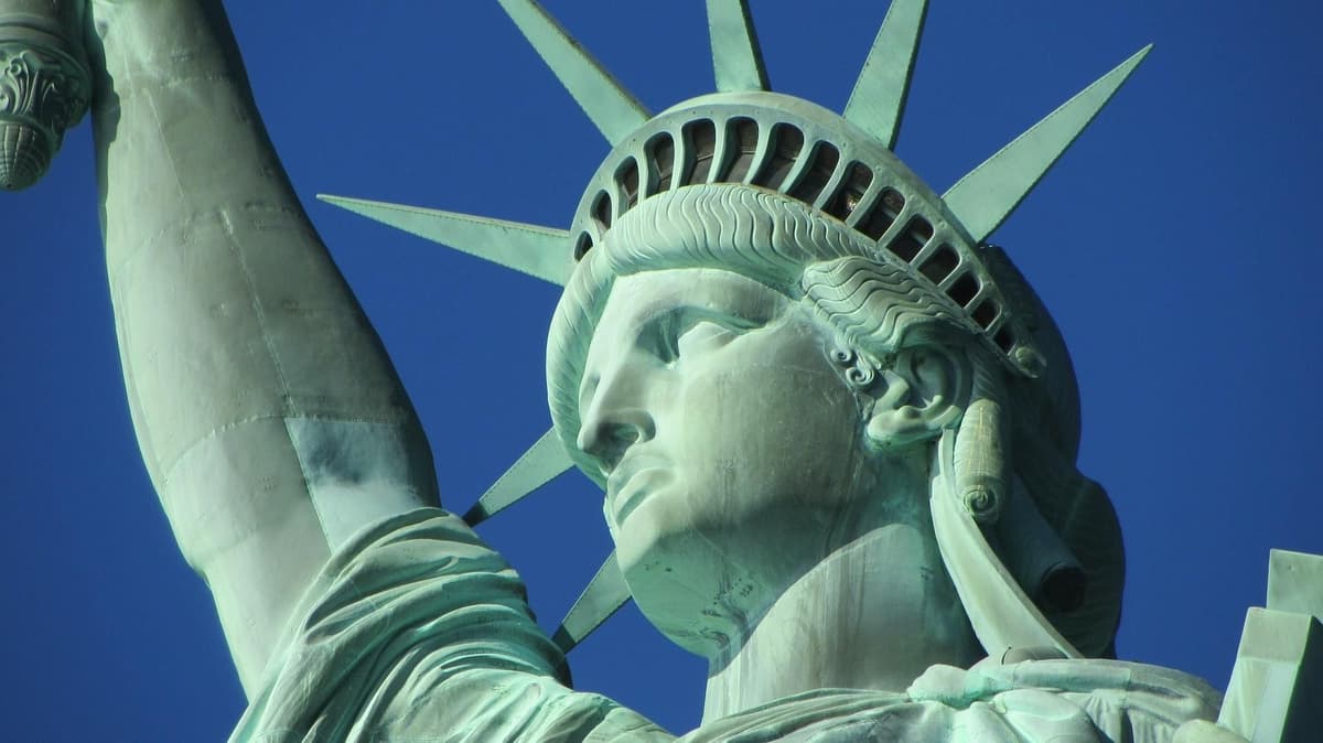 Statue of Liberty Ellis Island Guided Tour French or Spanish