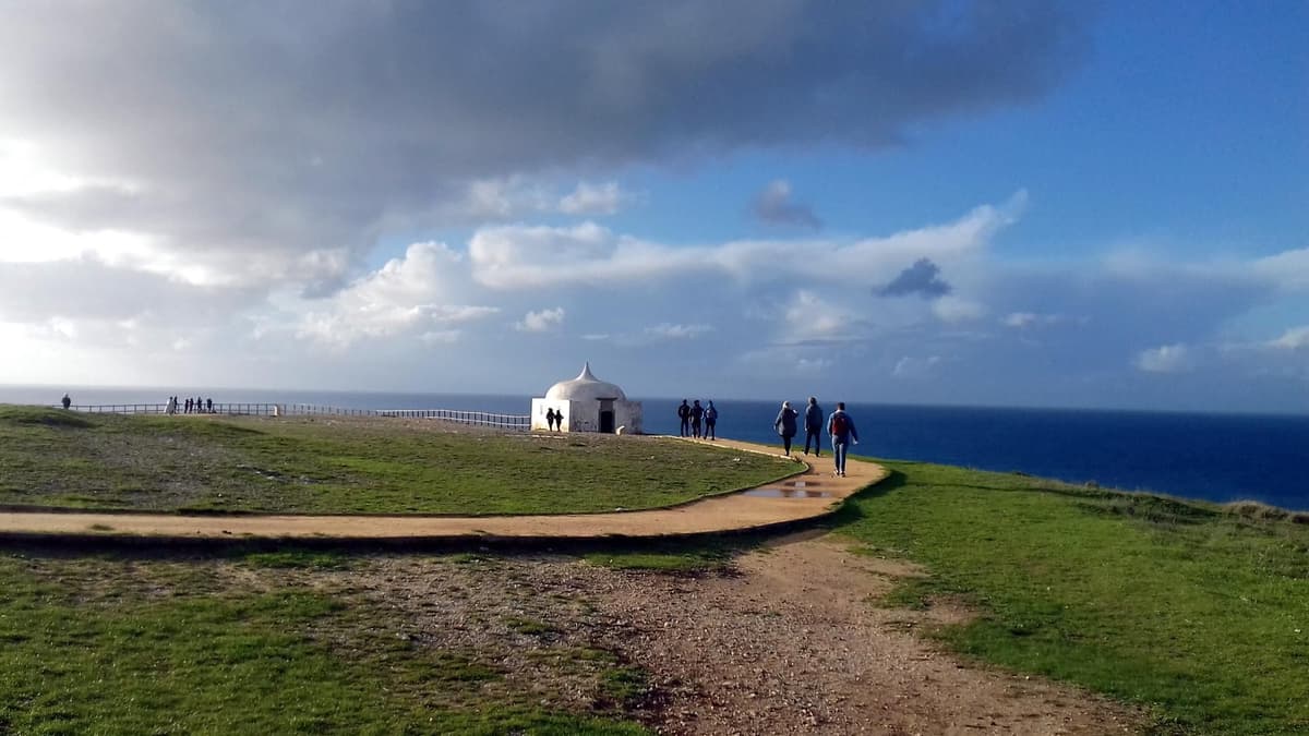 From Lisbon or Sesimbra: 4x4 Tour to Cape Espichel