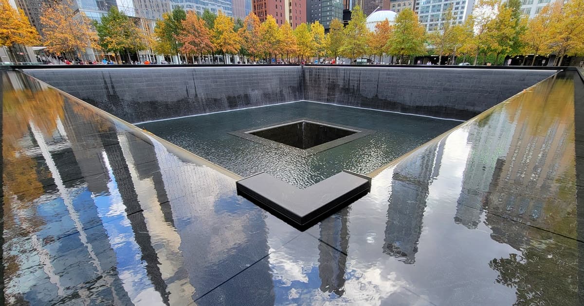 NYC: 9/11 Memorial and Financial District Walking Tour