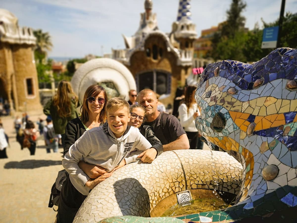 Barcelona: 2-Day Gaudí, Sagrada Familia, Montserrat & Winery