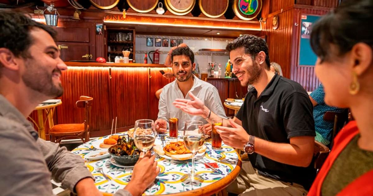 Barcelona: Tapas & La Boqueria Market Private Tour