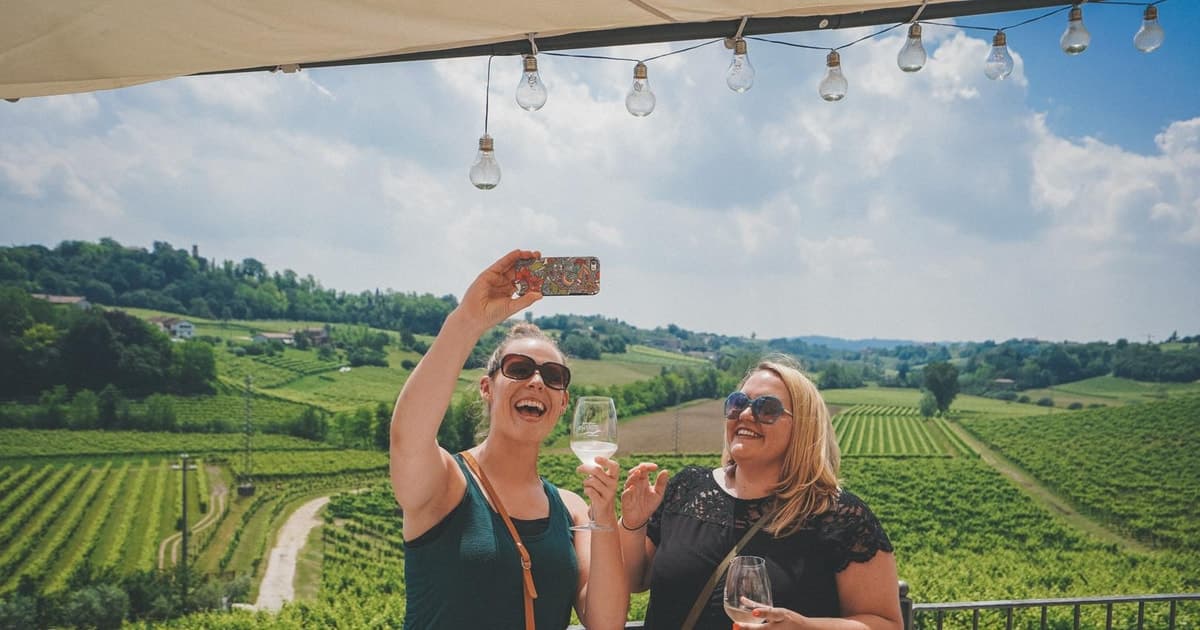 Wine tour from Venice to Prosecco Hills in small-group