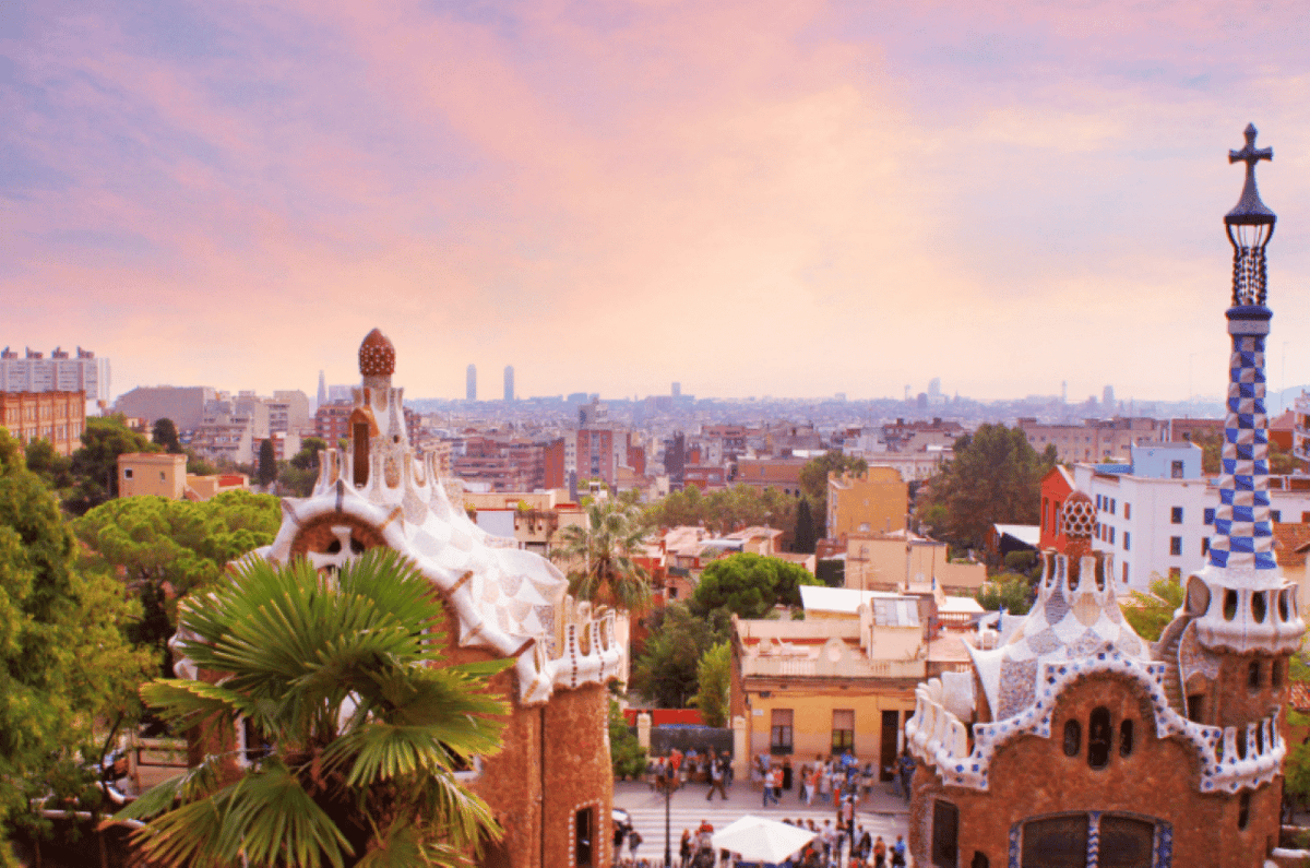 Barcelona: Guell Park Small-Group Tour & Dragon Stairway